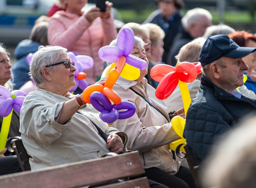 "Jesteśmy młodzi", czyli Dzień Seniora po raz pierwszy zdjęcie nr 270026