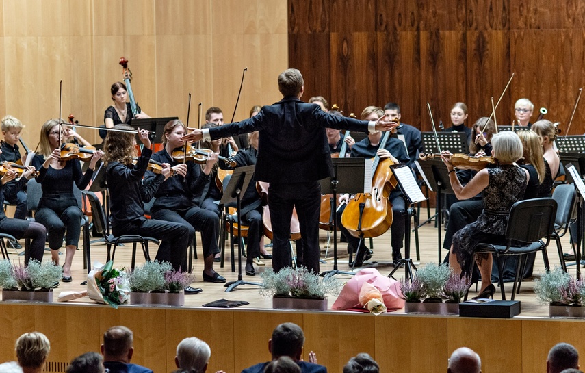 75 lat szkoły pełnej muzyki zdjęcie nr 270347