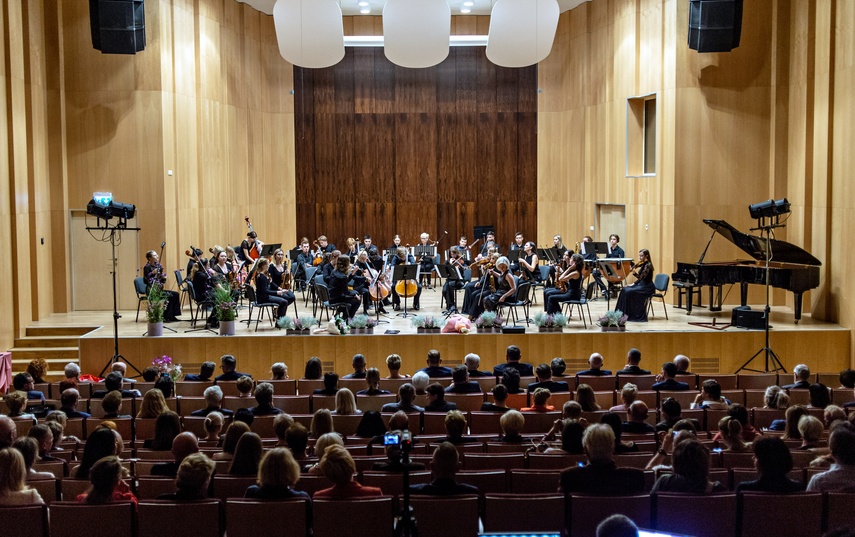 75 lat szkoły pełnej muzyki zdjęcie nr 270343