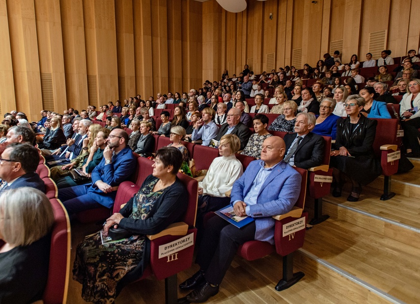 75 lat szkoły pełnej muzyki zdjęcie nr 270360