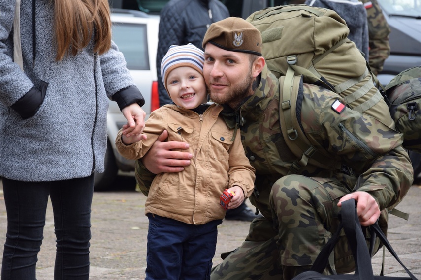 Przysięga WOT w 43 batalionie lekkiej piechoty w Braniewie zdjęcie nr 272129