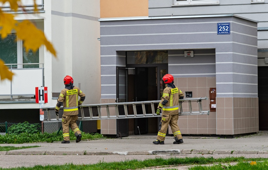 Mieszkaniec Robotniczej groził wysadzeniem budynku. Został zatrzymany zdjęcie nr 272313