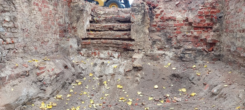 Odbudowa braniewskiego ratusza, czyli skarby pod ziemią zdjęcie nr 273137