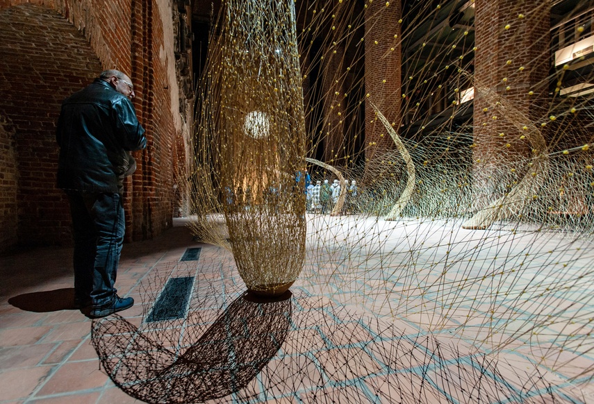 Trawa, wosk i Wszechświat. Nowa wystawa w Galerii El zdjęcie nr 273414