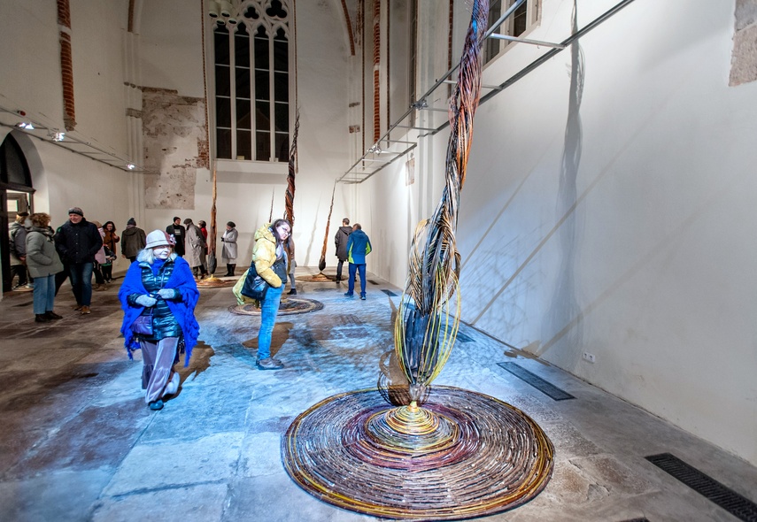 Trawa, wosk i Wszechświat. Nowa wystawa w Galerii El zdjęcie nr 273416