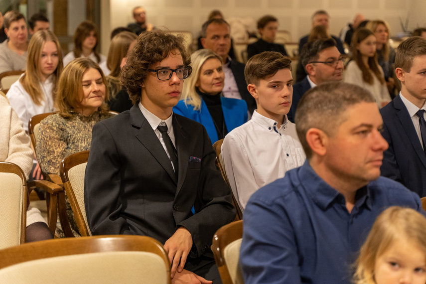 Bogaci w wiedzę, bogatsi o stypendium zdjęcie nr 273706