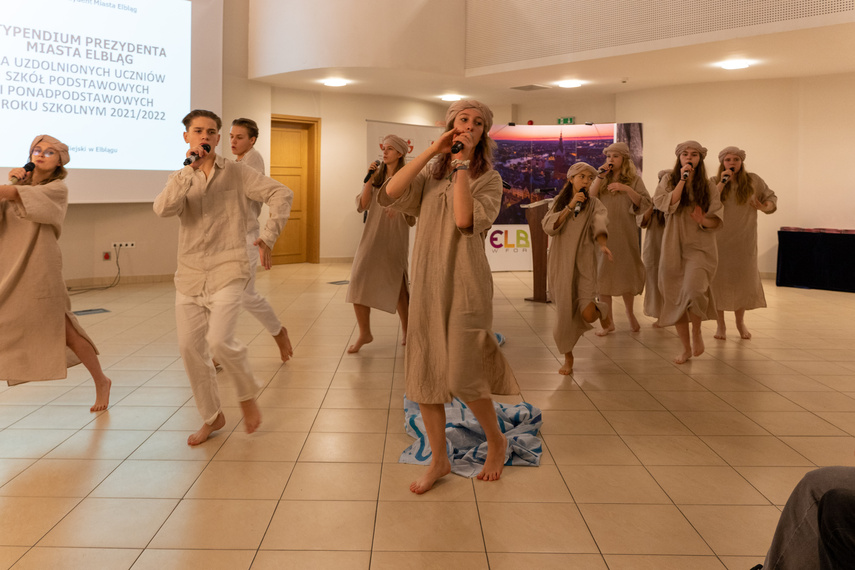 Bogaci w wiedzę, bogatsi o stypendium zdjęcie nr 273689