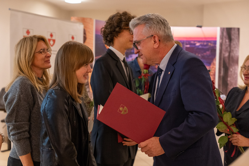 Bogaci w wiedzę, bogatsi o stypendium zdjęcie nr 273716