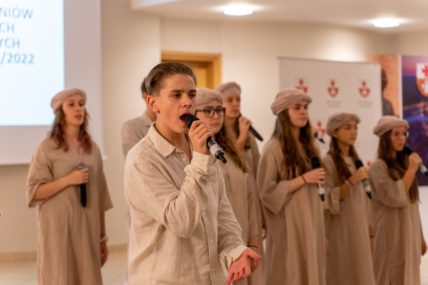 Bogaci w wiedzę, bogatsi o stypendium zdjęcie nr 273694