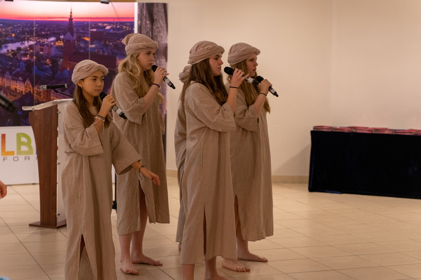 Bogaci w wiedzę, bogatsi o stypendium zdjęcie nr 273687