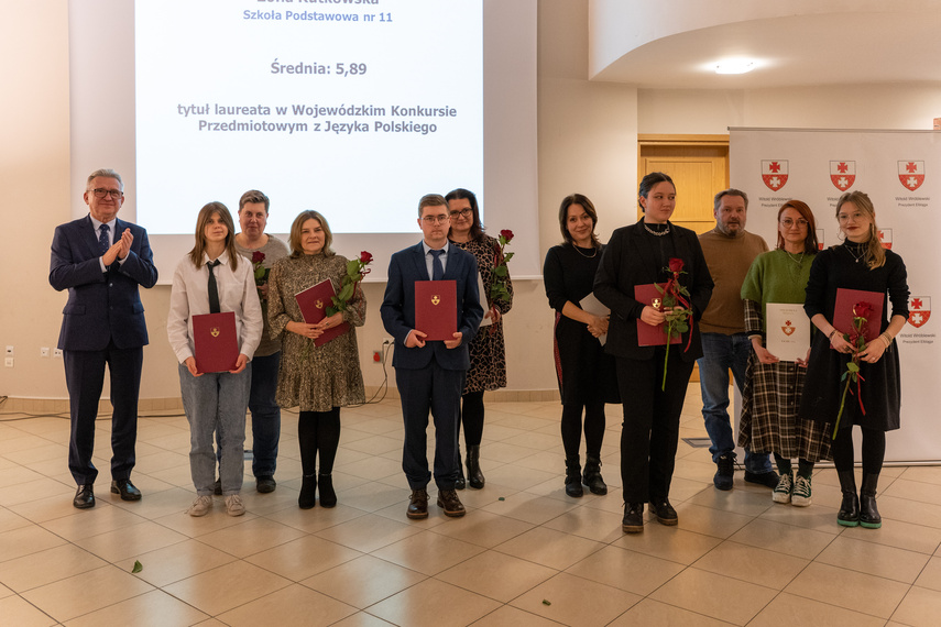 Bogaci w wiedzę, bogatsi o stypendium zdjęcie nr 273724