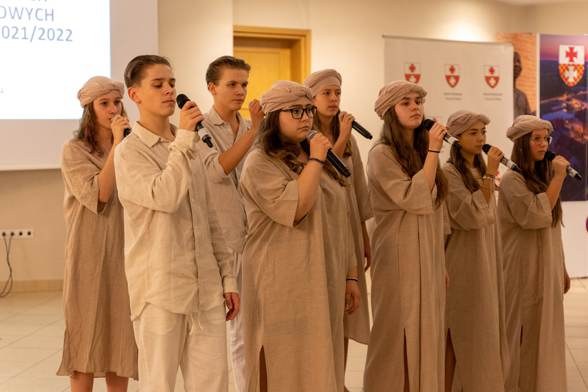 Bogaci w wiedzę, bogatsi o stypendium zdjęcie nr 273691