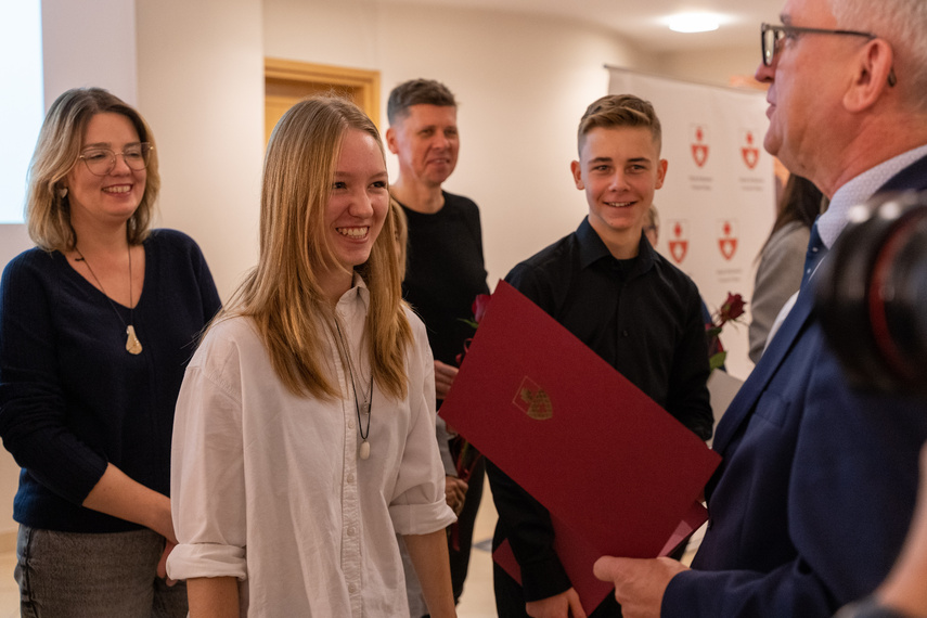 Bogaci w wiedzę, bogatsi o stypendium zdjęcie nr 273728