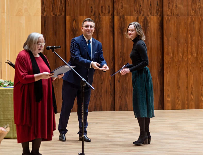 Alicja Król oraz Magdalena Garbecka stypendystkami ETK zdjęcie nr 274452