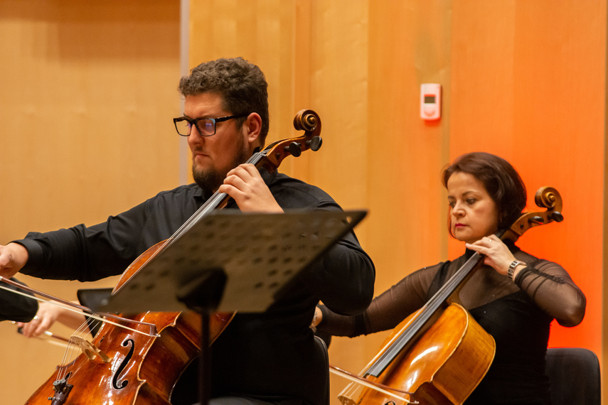W mroźny wieczór rozbrzmiały kolędy zdjęcie nr 275181