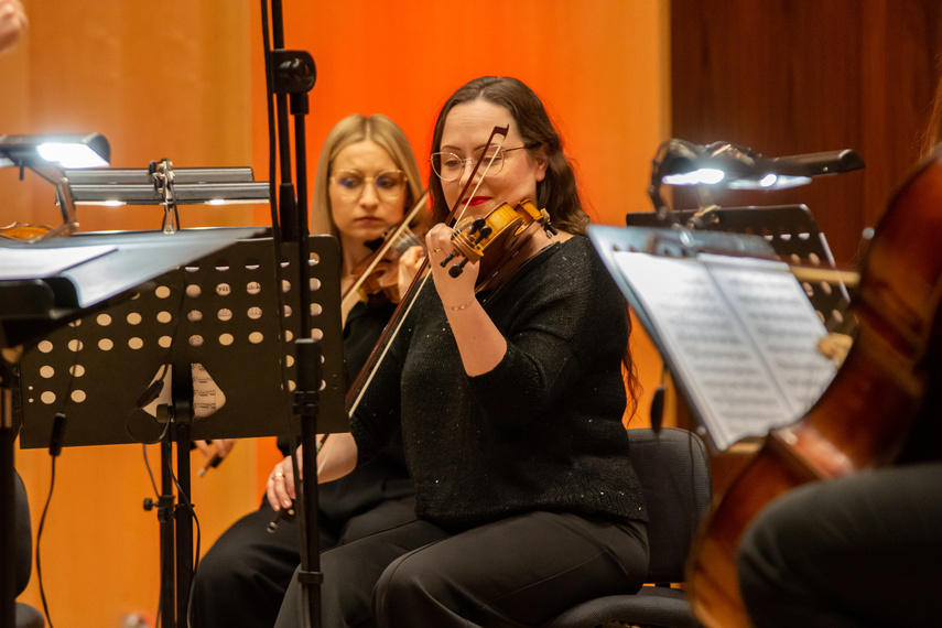 W mroźny wieczór rozbrzmiały kolędy zdjęcie nr 275173