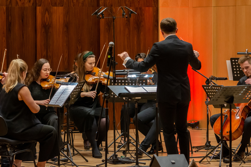 W mroźny wieczór rozbrzmiały kolędy zdjęcie nr 275163