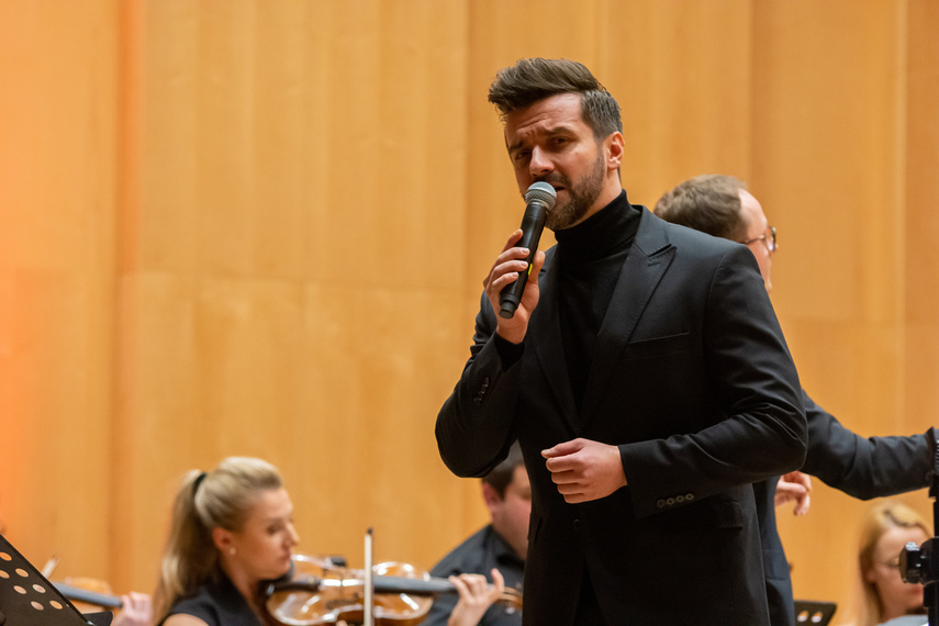 W mroźny wieczór rozbrzmiały kolędy zdjęcie nr 275170