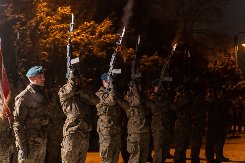 Elbląg pamięta o ofiarach Grudnia 70 zdjęcie nr 275274