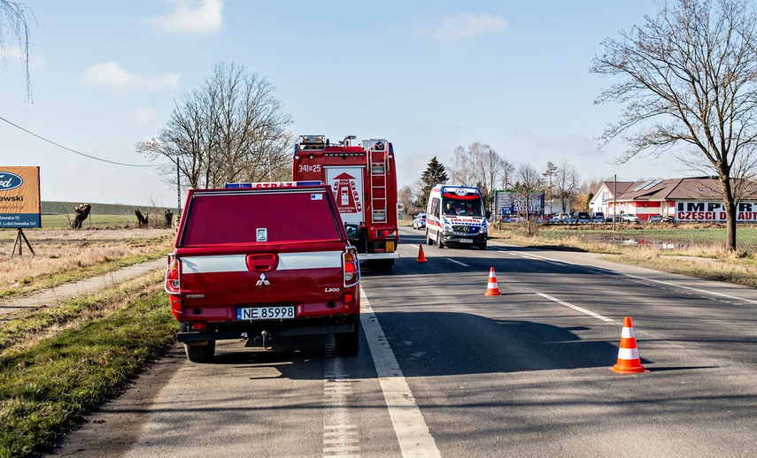 Elbląg Wyprzedzała i spowodowała kolizję