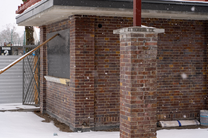 Wejście na stadion jeszcze w remoncie zdjęcie nr 279818