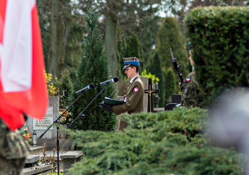 Podwójnie bolesna rocznica zdjęcie nr 281703