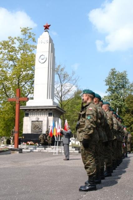 Obchody 64. rocznicy zakończenia II wojny światowej zdjęcie nr 22972
