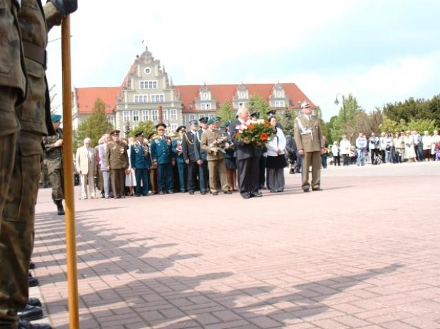 Obchody 64. rocznicy zakończenia II wojny światowej zdjęcie nr 22955