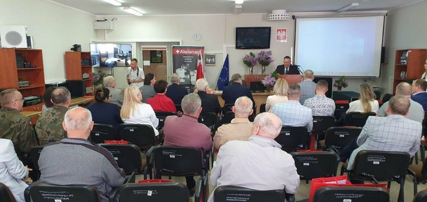 Nowoczesne maszyny w Elbląskim Centrum Edukacji Zawodowej zdjęcie nr 285079