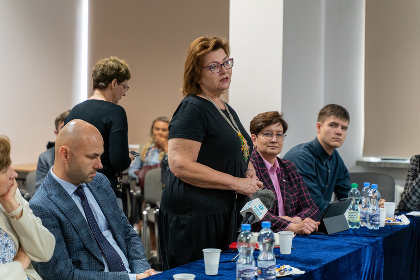 "Depresyjni, zagubieni, samotni". Rozmowy wokół zdrowia psychicznego młodych zdjęcie nr 285852