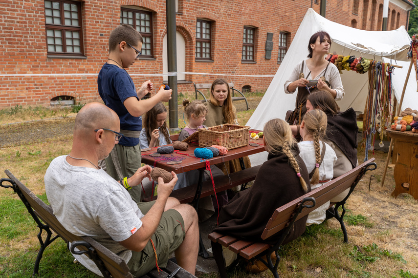 Wikingowie pod muzeum zdjęcie nr 287506