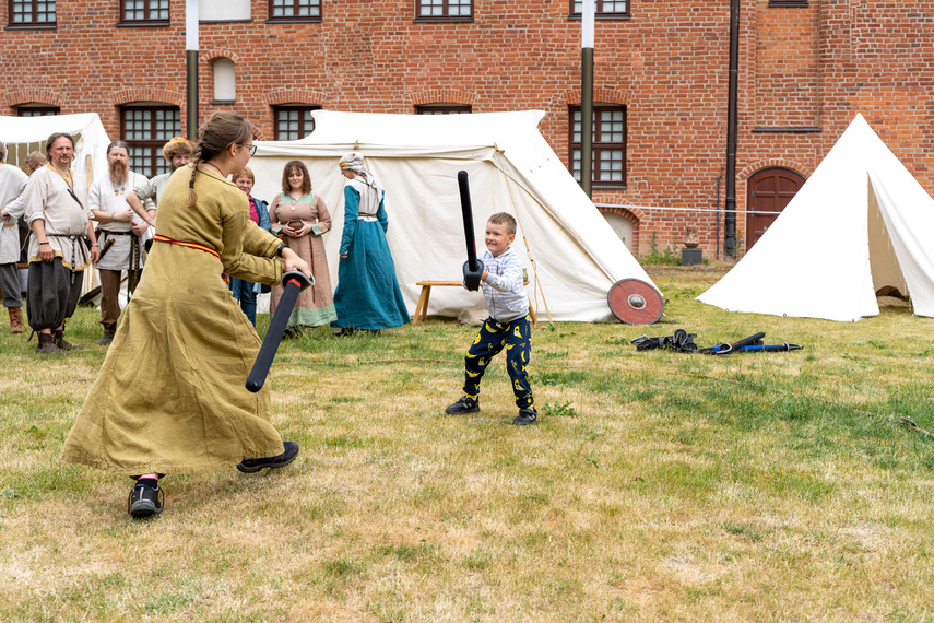 Wikingowie pod muzeum zdjęcie nr 287485