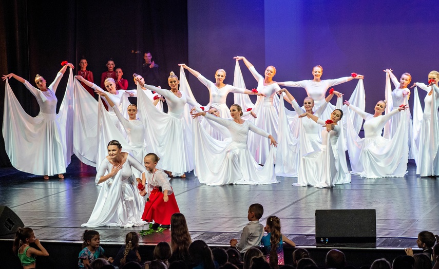 Pokazali w tańcu, co potrafią zdjęcie nr 287892