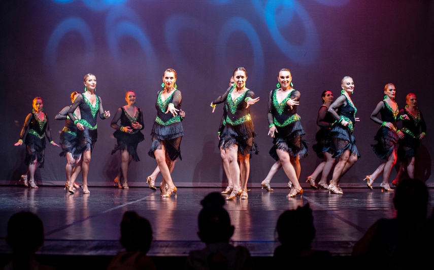 Pokazali w tańcu, co potrafią zdjęcie nr 287827