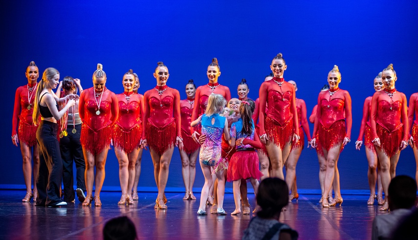 Pokazali w tańcu, co potrafią zdjęcie nr 287876