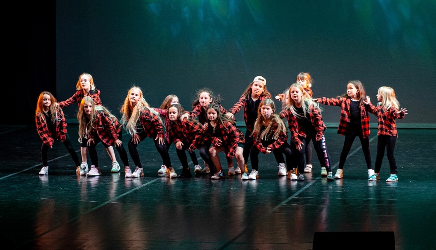 Pokazali w tańcu, co potrafią zdjęcie nr 287846