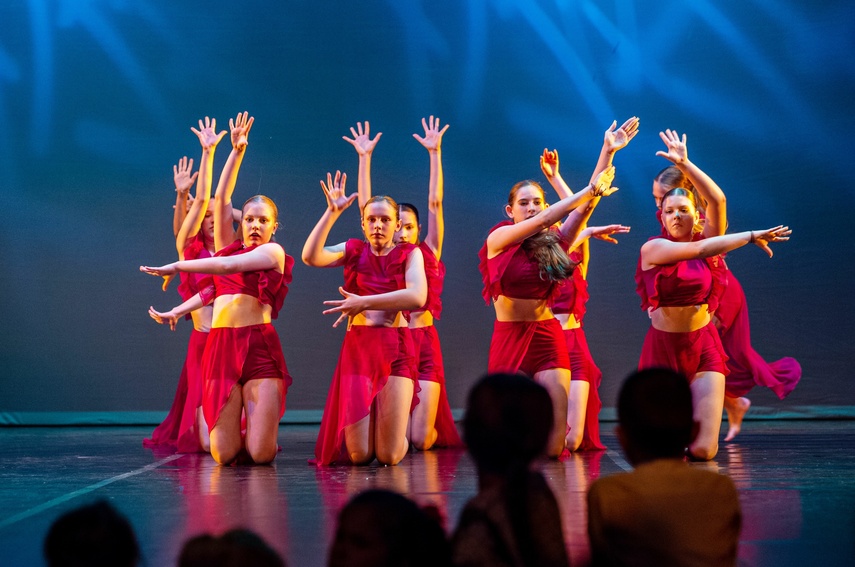 Pokazali w tańcu, co potrafią zdjęcie nr 287878