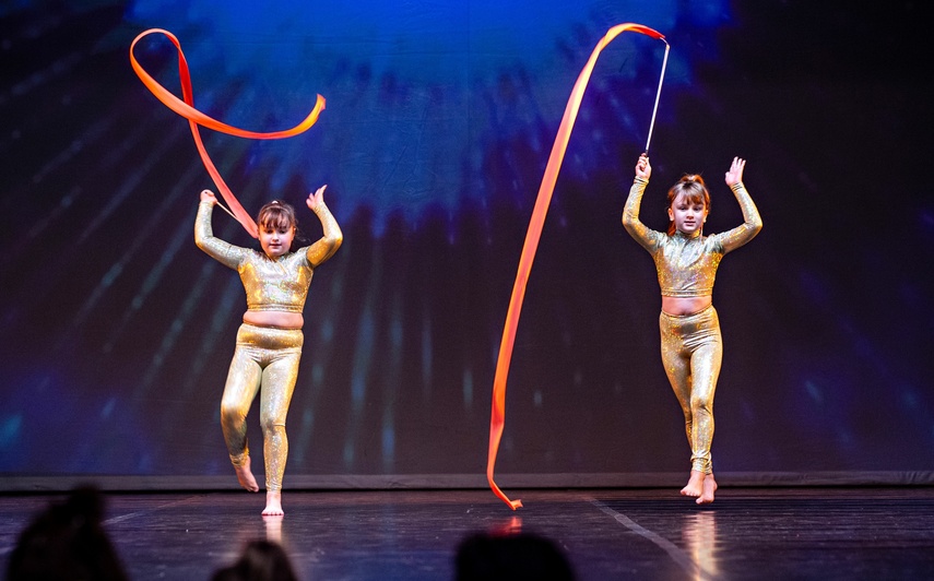 Pokazali w tańcu, co potrafią zdjęcie nr 287808