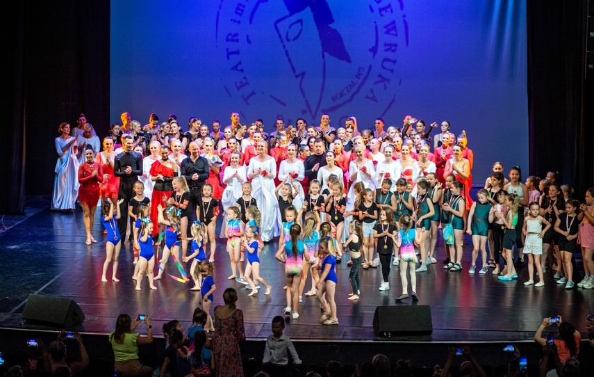 Pokazali w tańcu, co potrafią zdjęcie nr 287894