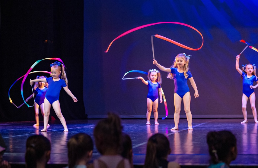 Pokazali w tańcu, co potrafią zdjęcie nr 287801