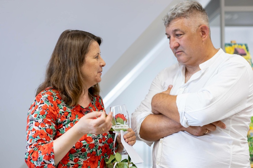 Wernisaż poplenerowy kobiecej grupy malarskiej  zdjęcie nr 287909