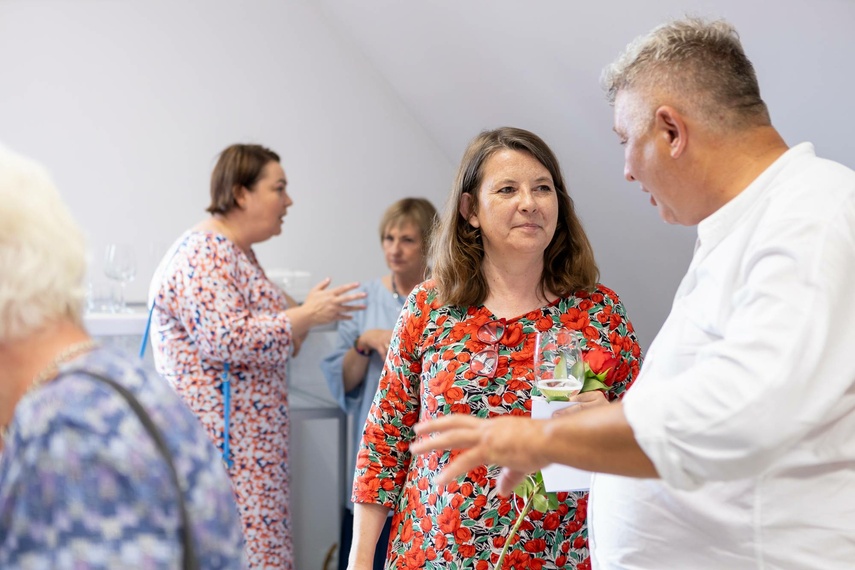 Wernisaż poplenerowy kobiecej grupy malarskiej  zdjęcie nr 287904