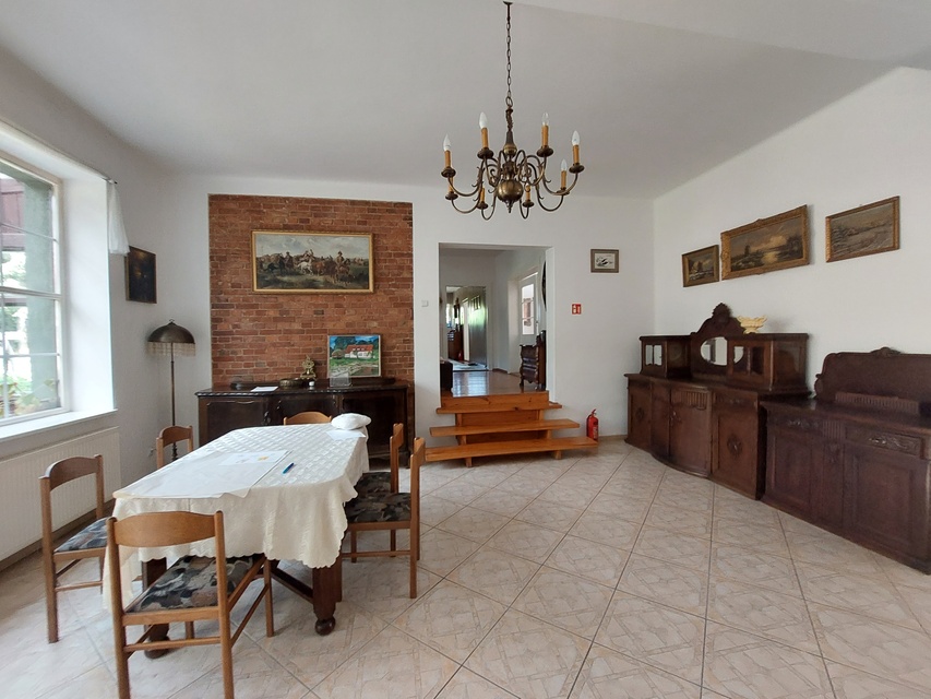 Kontrola w Fundacji Dumni z Elbląga. Prezes pokazuje posiadłość, ale dokumentów nie zdjęcie nr 287942