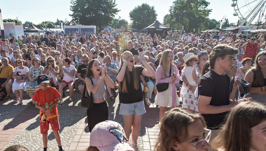 Filmowa muzyka na koniec Dni Elbląga zdjęcie nr 288387