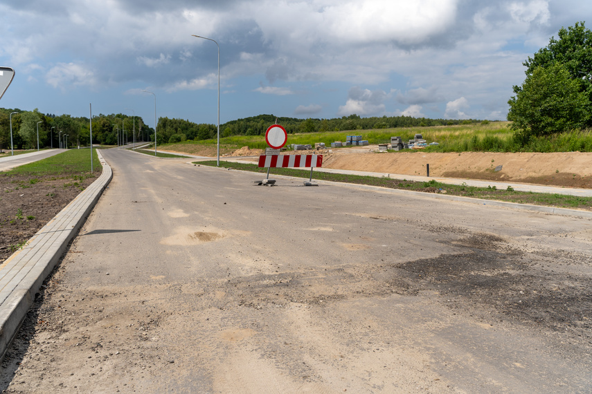 Ulica gotowa, trwają prace na rondzie zdjęcie nr 289201