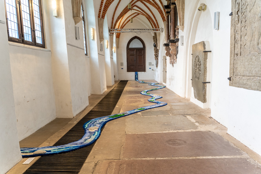 Wodny spacer w krużganku zdjęcie nr 290128