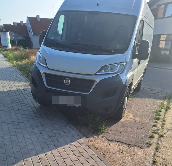 Mieszkańcy mają dość parkowania na dziko zdjęcie nr 290631