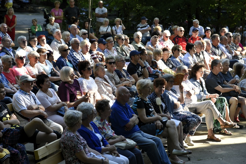 Dźwięki harfy rozbrzmiały w Bażantarni zdjęcie nr 290871