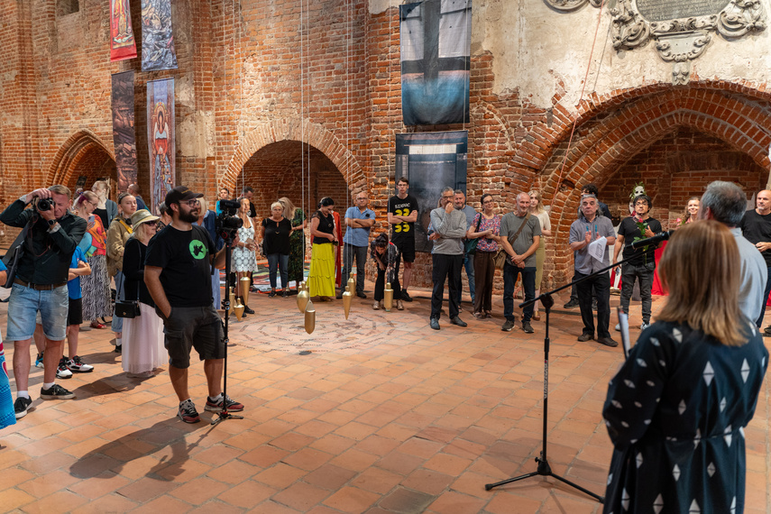 Międzynarodowo w galerii zdjęcie nr 292334