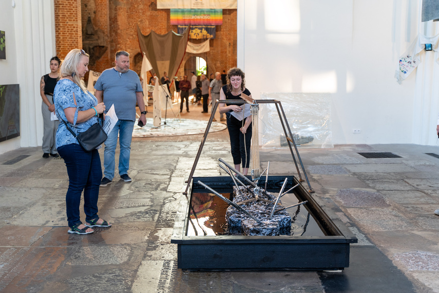 Międzynarodowo w galerii zdjęcie nr 292304